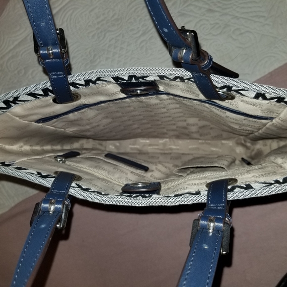 MK Michael Kors - Picture 2 of 3